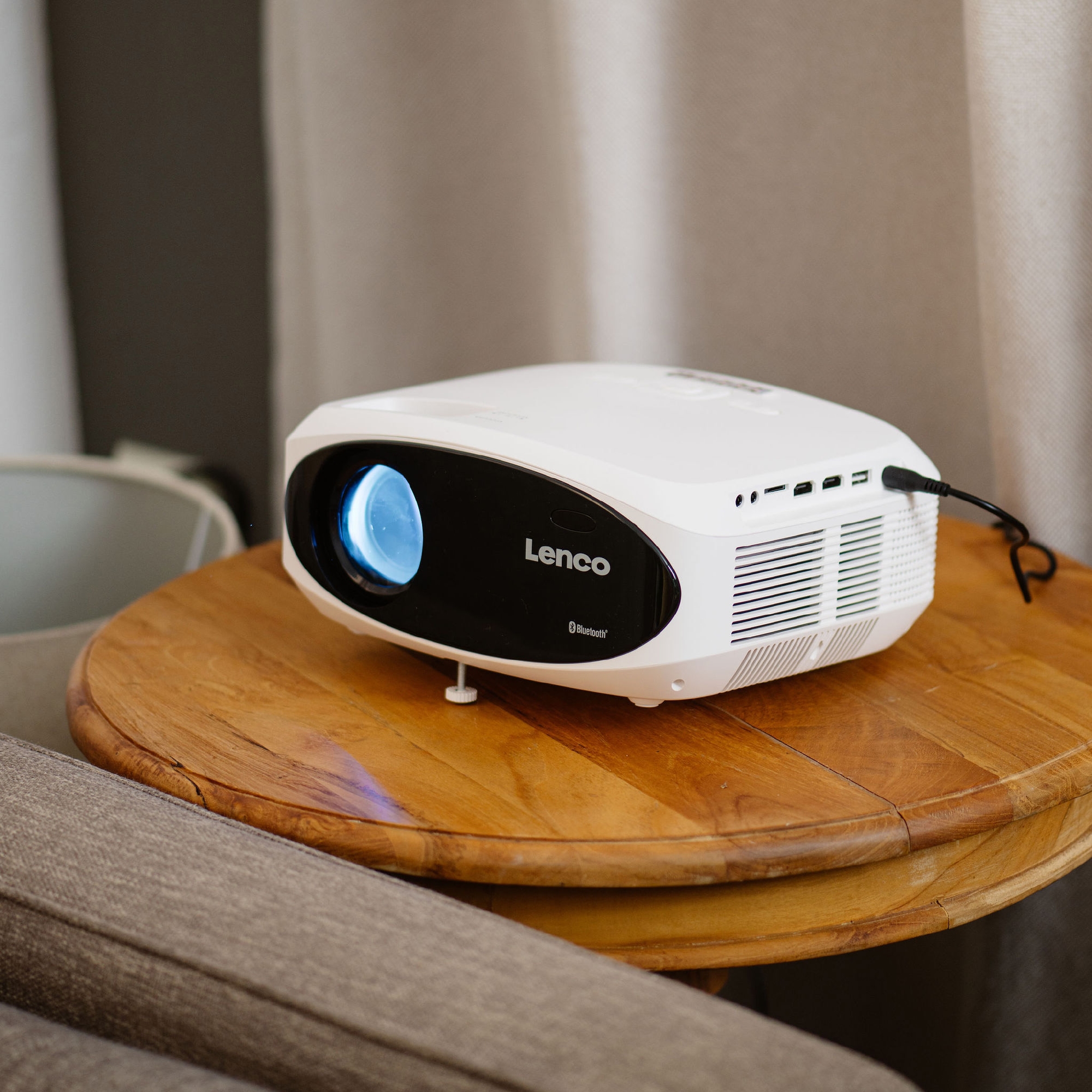 Lenco Full HD 1080P LCD-projector met Bluetooth® Wit