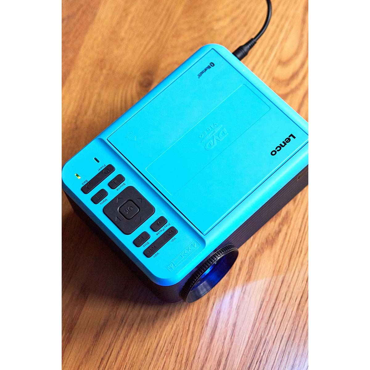 Lenco LCD Projector met DVD-speler en Bluetooth® Blue